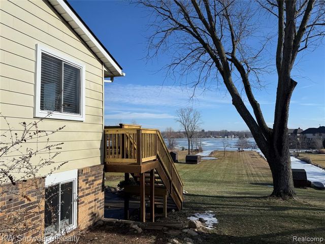 3506 Moberly Drive, Commerce Twp, MI 48382