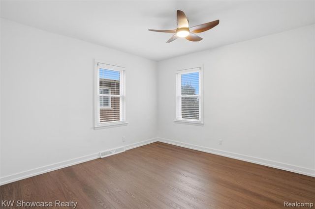 3506 Moberly Drive, Commerce Twp, MI 48382