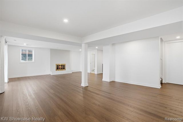 3506 Moberly Drive, Commerce Twp, MI 48382