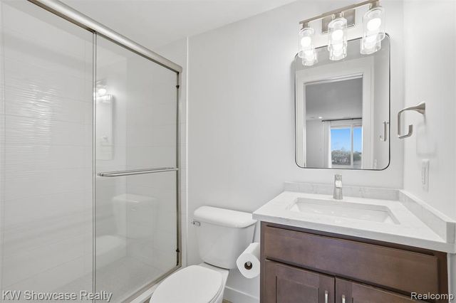 3506 Moberly Drive, Commerce Twp, MI 48382