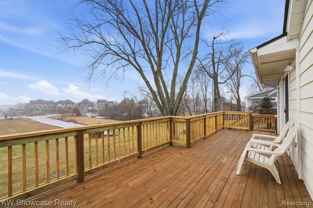 3506 Moberly Drive, Commerce Twp, MI 48382