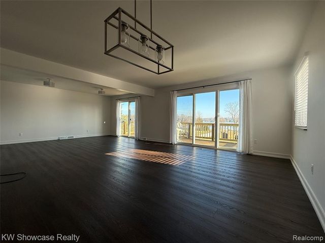 3506 Moberly Drive, Commerce Twp, MI 48382