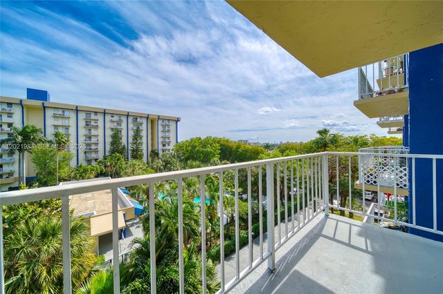801 NW 47th Ave 515W, Miami, FL 33126