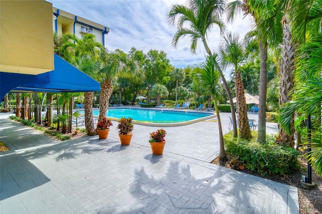 801 NW 47th Ave 515W, Miami, FL 33126