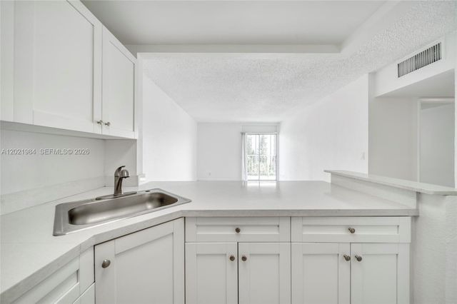801 NW 47th Ave 515W, Miami, FL 33126