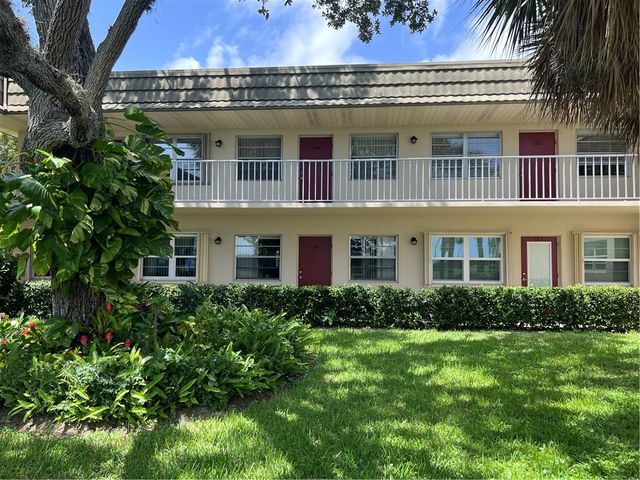 40 Vista Gardens Trail 104, Vero Beach, FL 32962