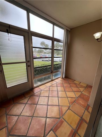 40 Vista Gardens Trail 104, Vero Beach, FL 32962