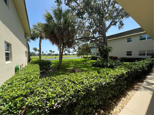 40 Vista Gardens Trail 104, Vero Beach, FL 32962