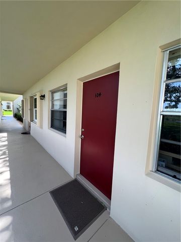 40 Vista Gardens Trail 104, Vero Beach, FL 32962