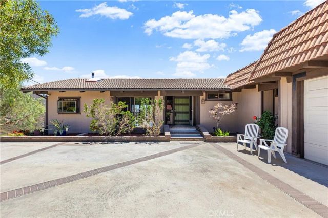 750 Stewart Canyon, Fallbrook, CA 92028