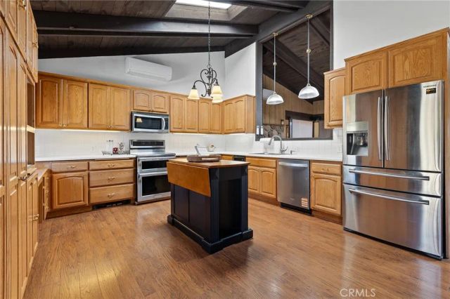 750 Stewart Canyon, Fallbrook, CA 92028