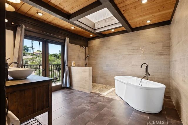 750 Stewart Canyon, Fallbrook, CA 92028