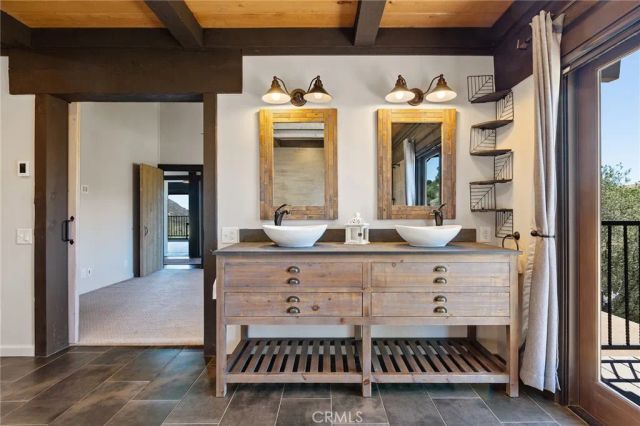 750 Stewart Canyon, Fallbrook, CA 92028