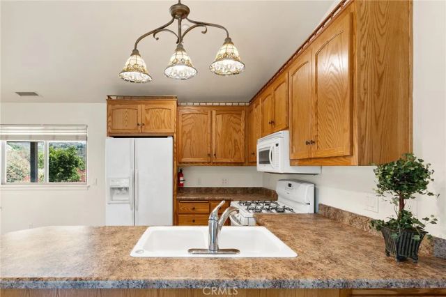 750 Stewart Canyon, Fallbrook, CA 92028