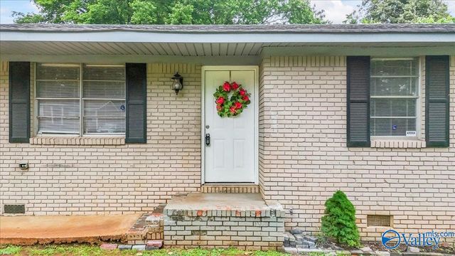 2502 Redmont Road NW, Huntsville, AL 35810