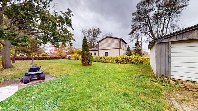 17914 Birmingham Street, Roseville, MI 48066