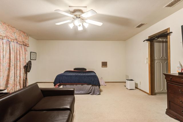 1701 N 7th Street, Tahoka, TX 79373