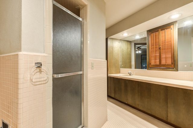 1701 N 7th Street, Tahoka, TX 79373