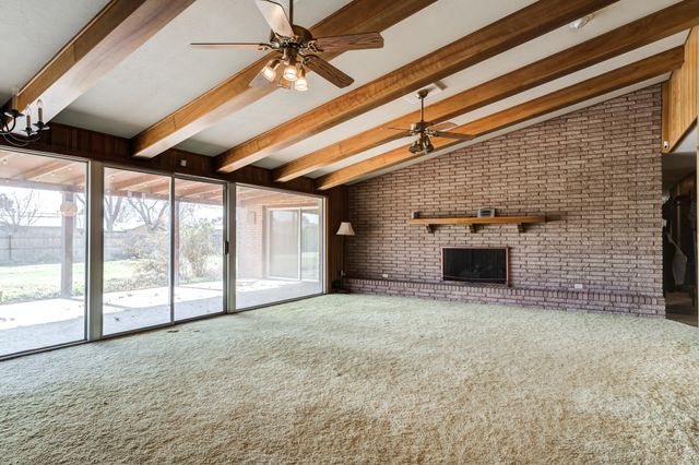 1701 N 7th Street, Tahoka, TX 79373