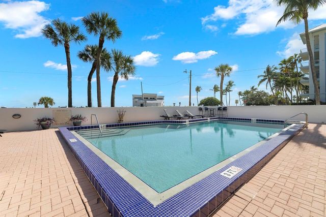 665 SE 21st Avenue 104, Deerfield Beach, FL 33441