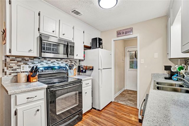 122 Abbey Court, Greenwood, SC 29649