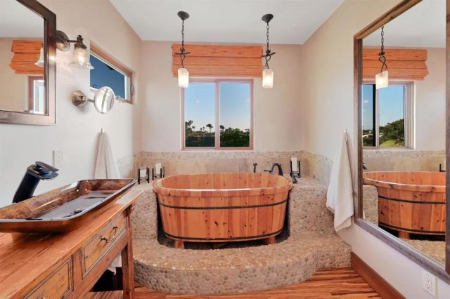 3811 Hiawatha Way, San Diego, CA 92117
