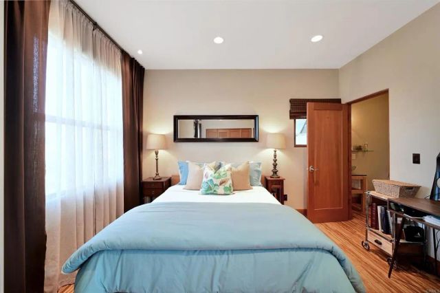 3811 Hiawatha Way, San Diego, CA 92117