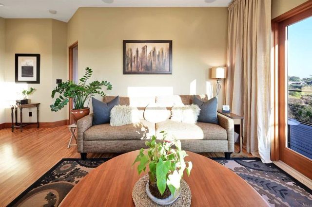 3811 Hiawatha Way, San Diego, CA 92117
