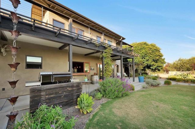 3811 Hiawatha Way, San Diego, CA 92117