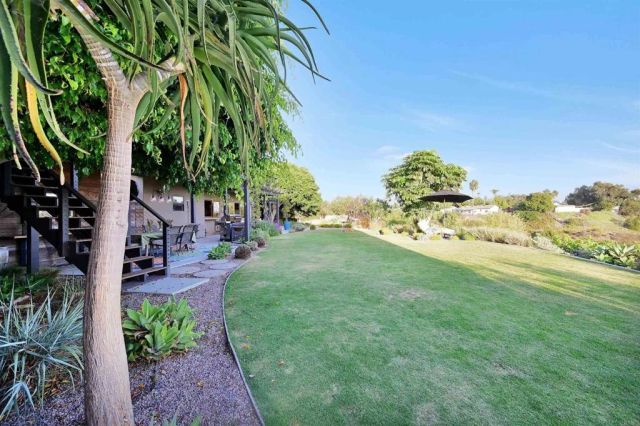 3811 Hiawatha Way, San Diego, CA 92117