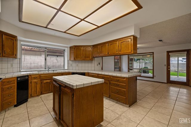 7309 Etter Street, Bakersfield, CA 93308