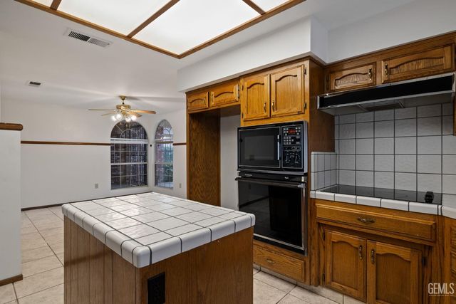 7309 Etter Street, Bakersfield, CA 93308