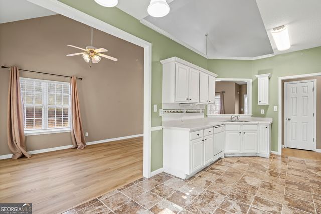 122 Mosswood Drive, Newnan, GA 30265