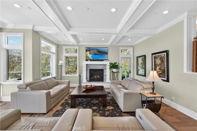 405 Blumont Street, Laguna Beach, CA 92651
