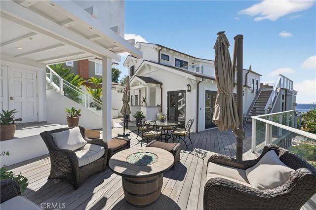405 Blumont Street, Laguna Beach, CA 92651