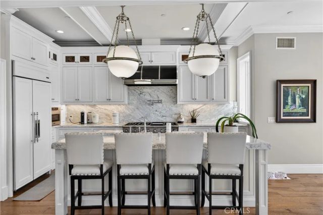 405 Blumont Street, Laguna Beach, CA 92651