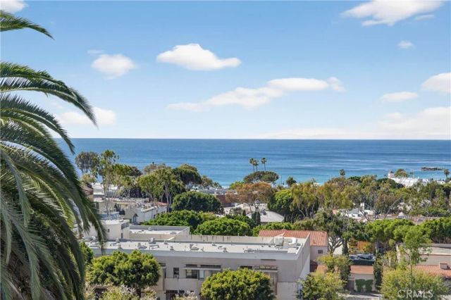 405 Blumont Street, Laguna Beach, CA 92651