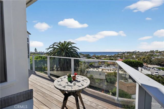 405 Blumont Street, Laguna Beach, CA 92651