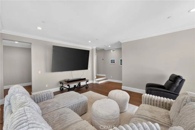 405 Blumont Street, Laguna Beach, CA 92651