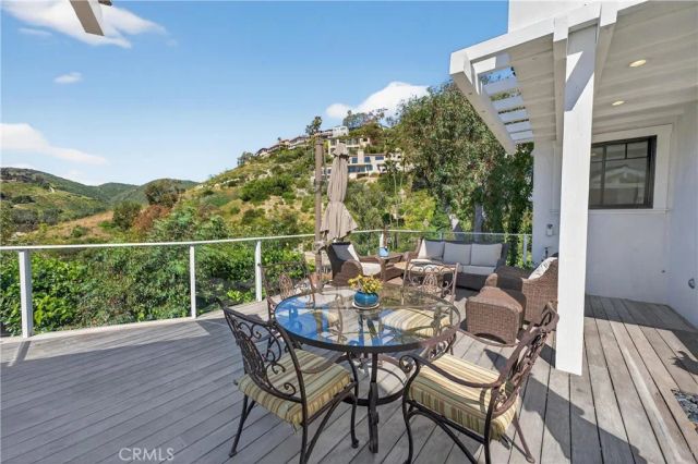 405 Blumont Street, Laguna Beach, CA 92651