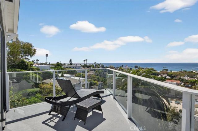 405 Blumont Street, Laguna Beach, CA 92651
