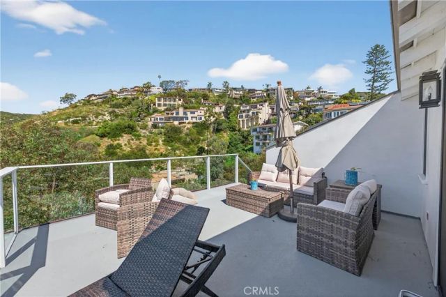 405 Blumont Street, Laguna Beach, CA 92651