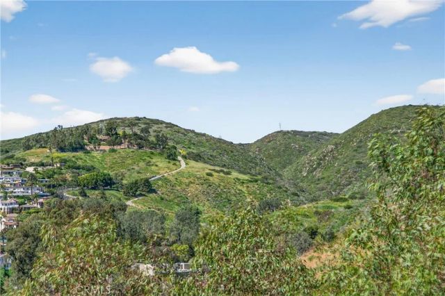 405 Blumont Street, Laguna Beach, CA 92651