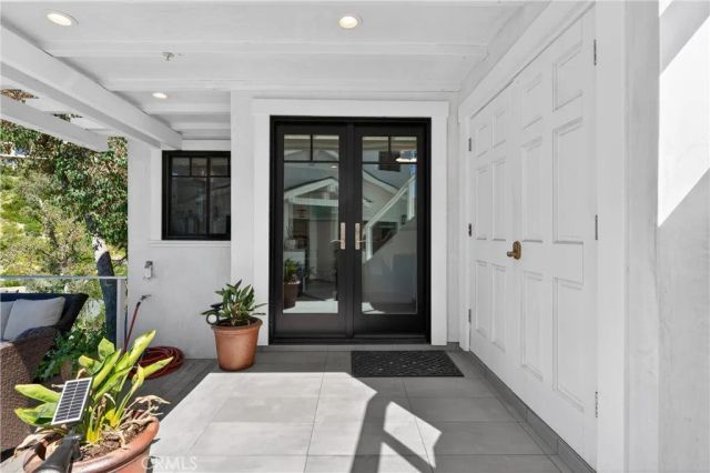 405 Blumont Street, Laguna Beach, CA 92651