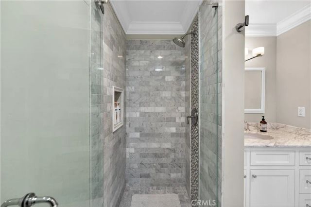 405 Blumont Street, Laguna Beach, CA 92651