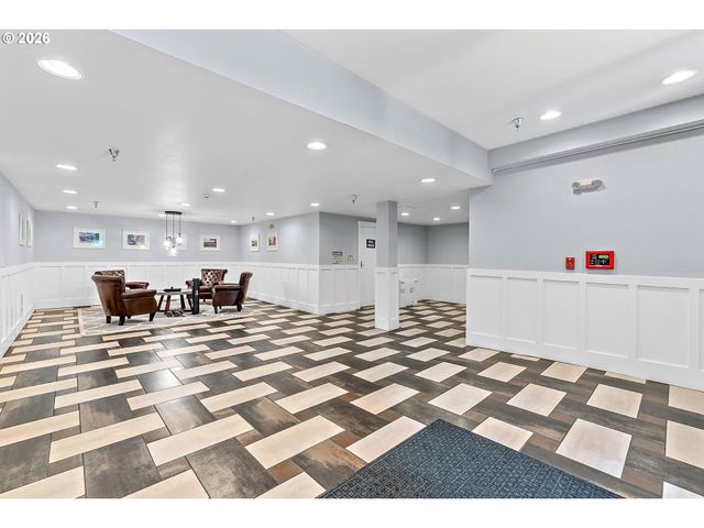 1829 Nw LOVEJOY St 106, Portland, OR 97209