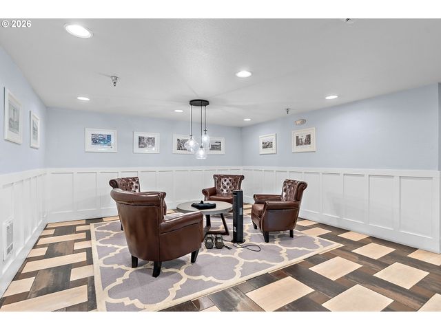 1829 Nw LOVEJOY St 106, Portland, OR 97209