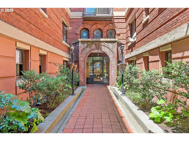 1829 Nw LOVEJOY St 106, Portland, OR 97209