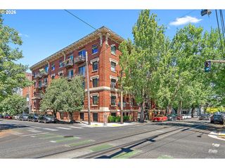 1829 Nw LOVEJOY St 106, Portland, OR 97209