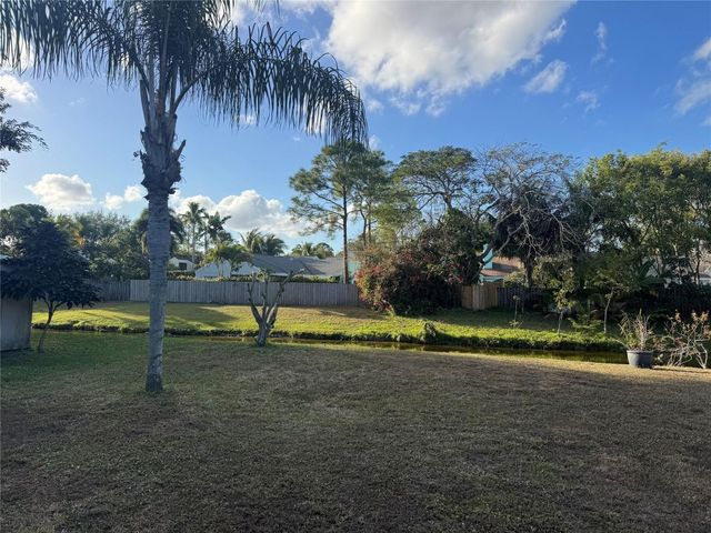 12449 Guilford Way, Wellington, FL 33414